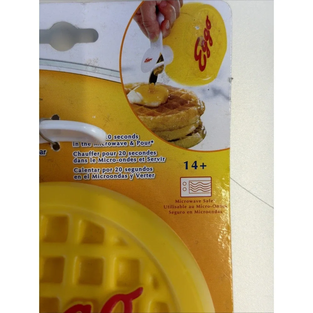Kellogg's‎ Eggo Waffle Warm and Pour Waffle Shaped Syrup Dispenser For Breakfast